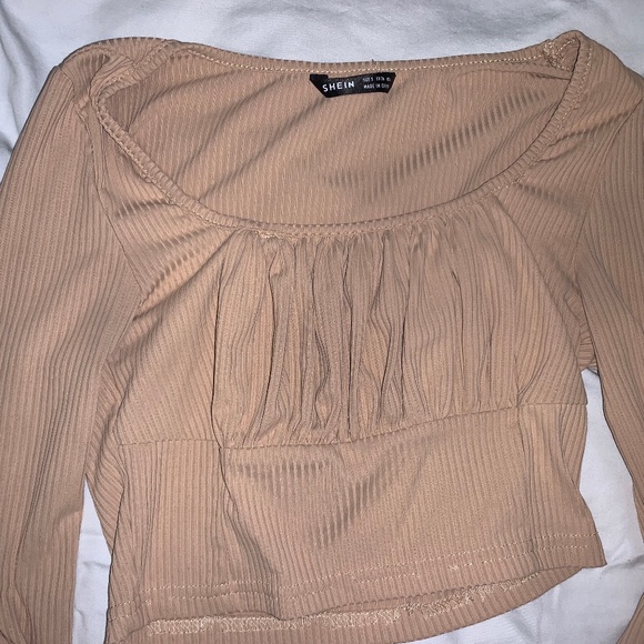 Long Sleeve Crop Top - Picture 3 of 3